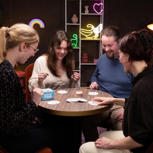 Erotinis žaidimas Hitty Titty