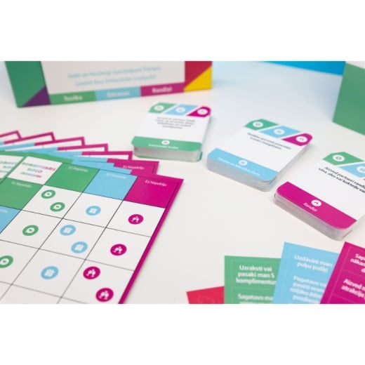 Joyful Couple Romantiskais Bingo