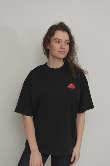 Unisex marškinėliai Malonumų mašina (juoda)